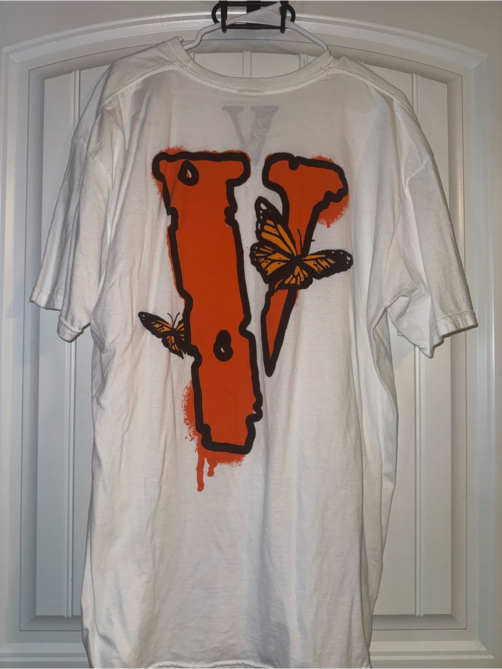 VLONE White 'Legends Never Die' Short Sleeve Graphic Tee - Picture 2 of 2